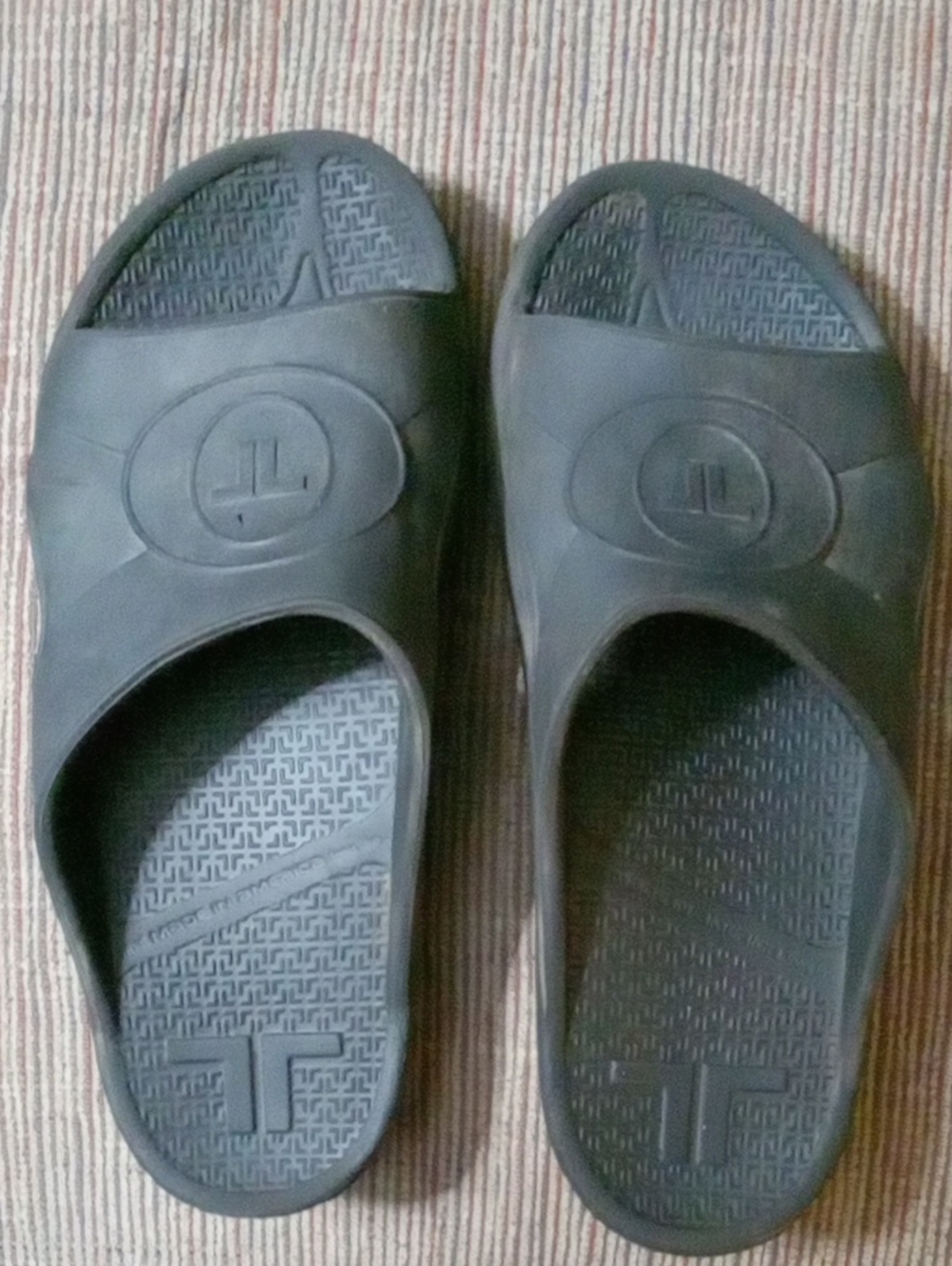 Telic Comfort Slip-On Black Slide Sandals for Women